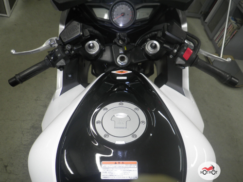Мотоцикл HONDA VFR 1200  2013, БЕЛЫЙ фото 12