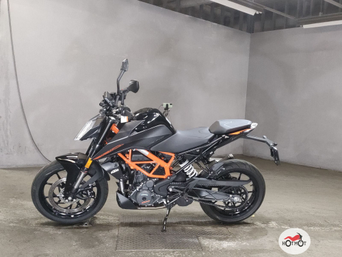 Мотоцикл KTM 390 Duke 2023, черный