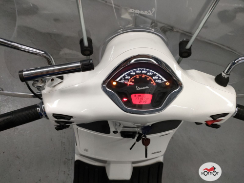 Скутер VESPA GTS Super 300 2019, Белый фото 5