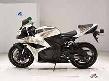 Дорожный мотоцикл HONDA CBR 600RR Белый