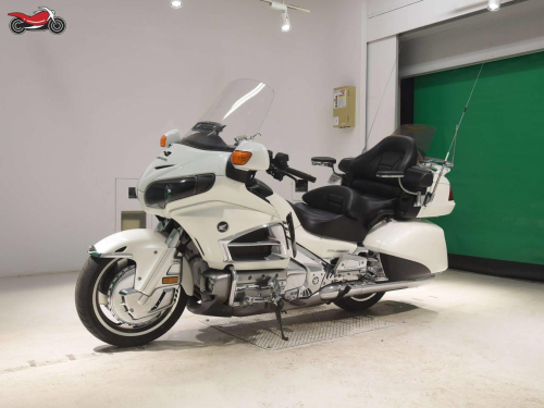 Мотоцикл HONDA GL 1800 Gold Wing 2013, БЕЛЫЙ фото 4