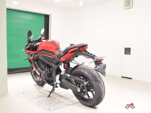Мотоцикл HONDA CBR 650R 2023, Красный фото 6
