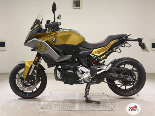 Мотоцикл BMW F 900 XR 2021, желтый