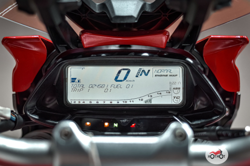 Мотоцикл MV AGUSTA STRADALE 800 2015, Красный фото 9