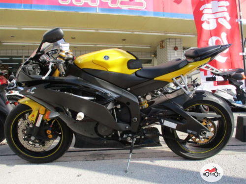 Мотоцикл YAMAHA YZF-R6 2008, желтый