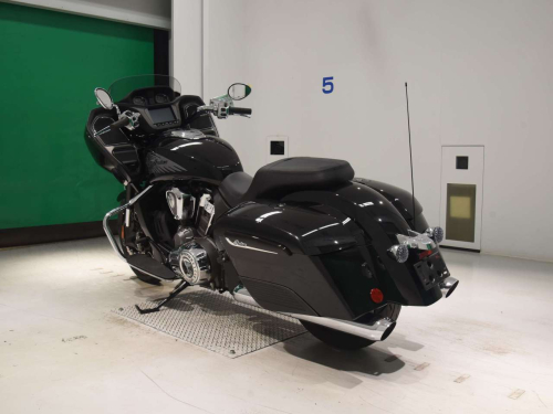 Мотоцикл Indian Challenger 2020, Черный фото 6