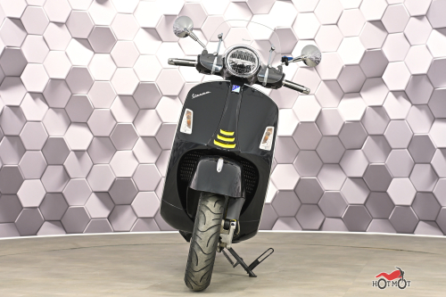 Скутер VESPA GTS Super 300 2022, черный фото 5