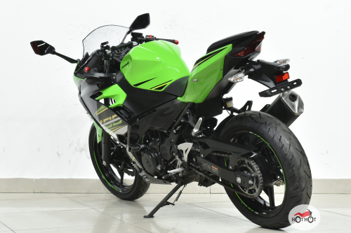 Мотоцикл KAWASAKI Ninja 400 2019, Зеленый фото 8