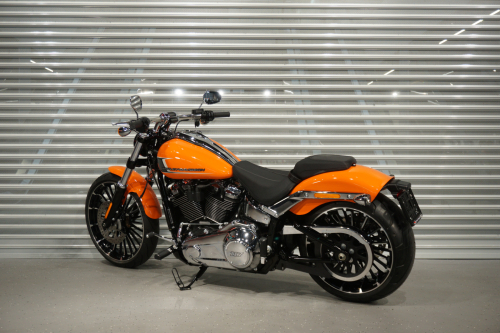 Мотоцикл Harley-Davidson Breakout 2023, ОРАНЖЕВЫЙ фото 6