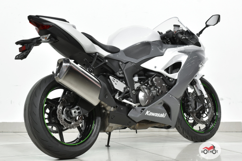 Мотоцикл KAWASAKI ZX-6 Ninja 2021, белый фото 7