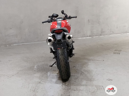 Мотоцикл DUCATI Monster 796 2011, Красный фото 4