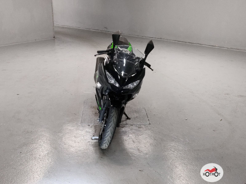 Мотоцикл KAWASAKI Ninja 400 2019, черный фото 3