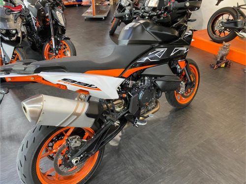 Мотоцикл KTM 890 SMT 2023, ЧЕРНЫЙ фото 3