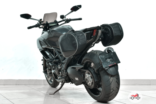 Мотоцикл DUCATI Diavel Carbon 2011, Черный фото 8