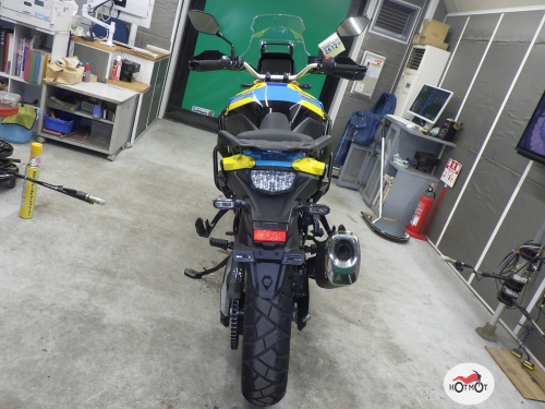 Мотоцикл SUZUKI V-Strom 800DE 2023, желтый фото 7