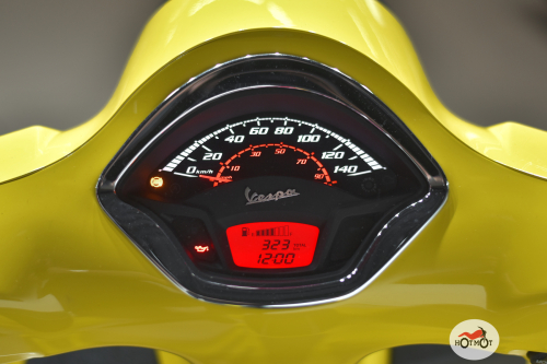 Скутер VESPA GTS 150 2020, желтый фото 9