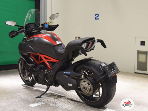 Мотоцикл DUCATI Diavel Carbon 2014, Черный фото 6