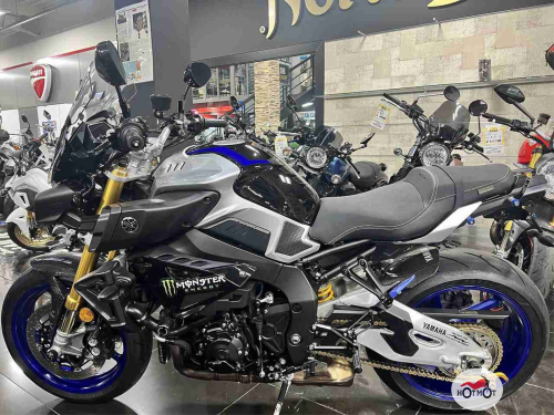 Мотоцикл YAMAHA MT-10 2018, серый