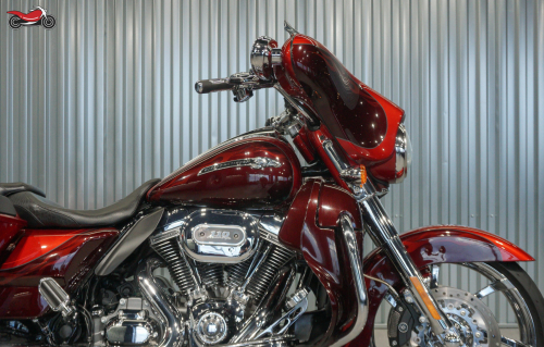 Мотоцикл Harley-Davidson CVO Street Glide 2011, КРАСНЫЙ фото 9