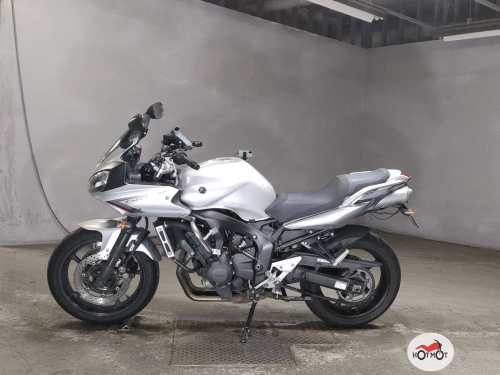 Мотоцикл YAMAHA FZ6 2011, серый