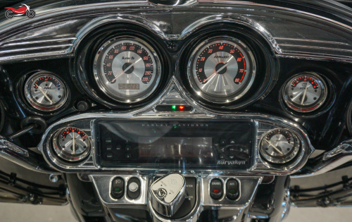 Мотоцикл Harley-Davidson CVO Street Glide 2010, КОРИЧНЕВЫЙ фото 11