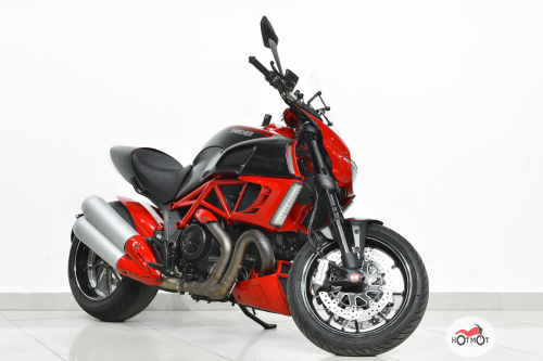 Мотоцикл DUCATI Diavel 2012, Красный