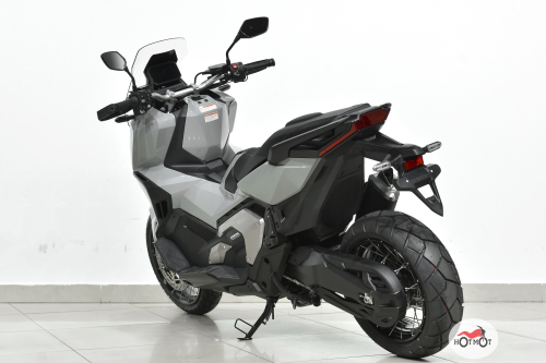 Скутер HONDA X-ADV 2023, серый фото 8