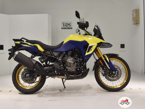 Мотоцикл SUZUKI V-Strom 800DE 2023, желтый фото 2