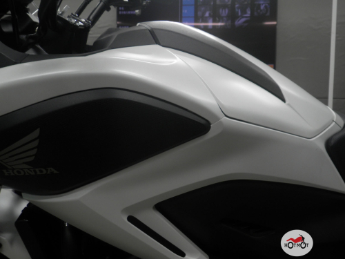 Мотоцикл HONDA NC 750X 2015, БЕЛЫЙ фото 9