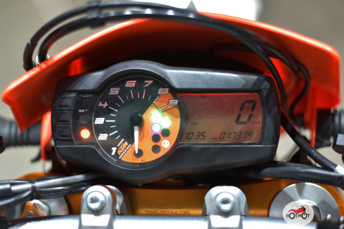 Мотоцикл KTM 690 SMC 2018, БЕЛЫЙ фото 9