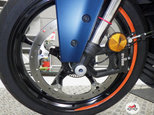 Мотоцикл KTM RC 390 2022, Оранжевый фото 11