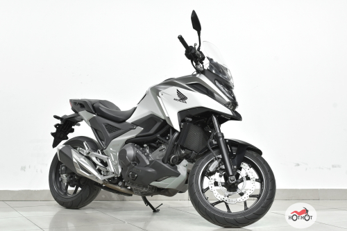 Мотоцикл HONDA NC 750X 2022, белый