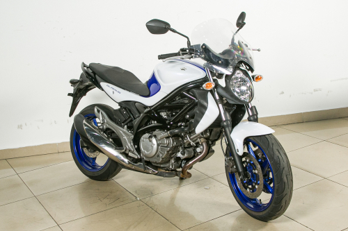 Мотоцикл SUZUKI SFV 400 Gladius 2014, белый фото 2