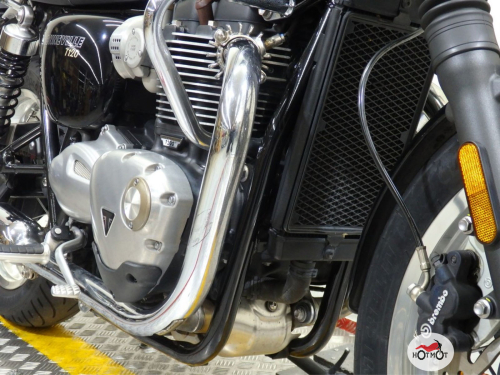 Мотоцикл TRIUMPH Bonneville T120 2022, черный фото 10