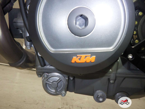Мотоцикл KTM 890 Duke R 2020, БЕЛЫЙ фото 13