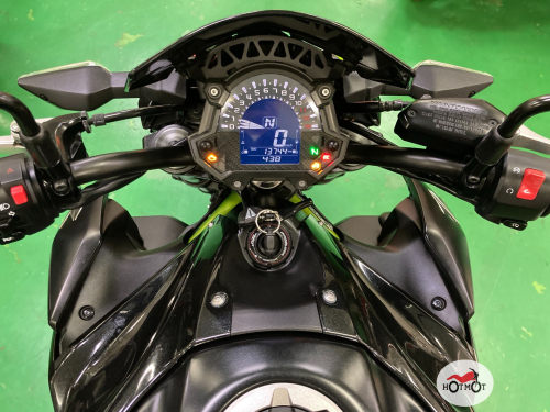 Мотоцикл KAWASAKI Z 900 2020, Черный фото 10