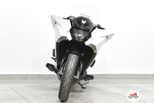 Мотоцикл HONDA NM4 2014, белый фото 5