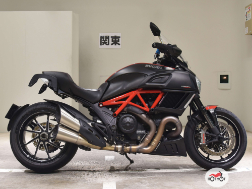 Мотоцикл DUCATI Diavel Carbon 2014, Черный фото 2
