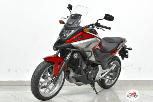 Мотоцикл HONDA NC 750X 2016, Красный фото 2