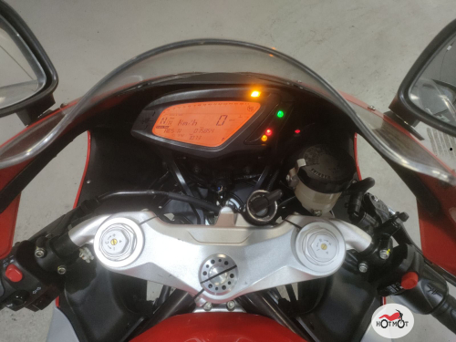 Мотоцикл MV AGUSTA F3 675 2015, Красный фото 5