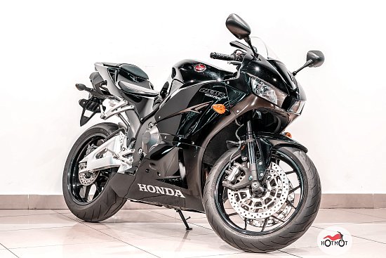 Обзор мотоцикла Honda CBR 600 RR