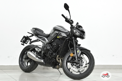 Мотоцикл TRIUMPH Street Triple 2021, серый