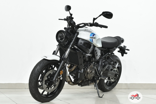 Мотоцикл YAMAHA XSR700 2023, Белый фото 2