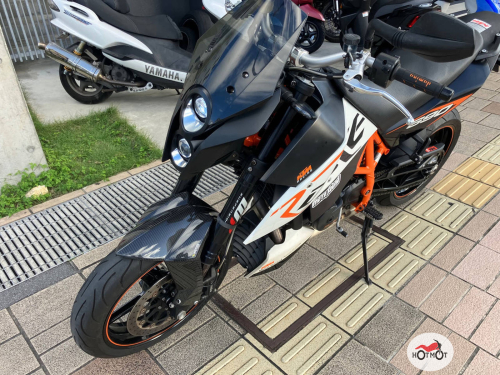 Мотоцикл KTM 690 DUKE R 2010, черный фото 4