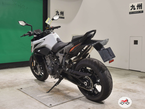 Мотоцикл KTM 790 Duke 2023, серый фото 6