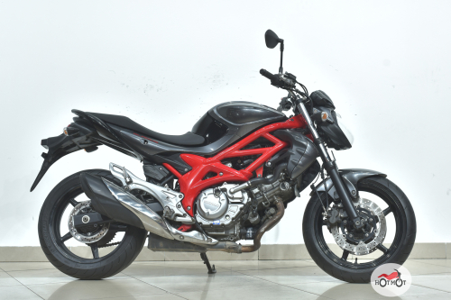 Мотоцикл Suzuki SFV 650 Gladius 2015 обзор
