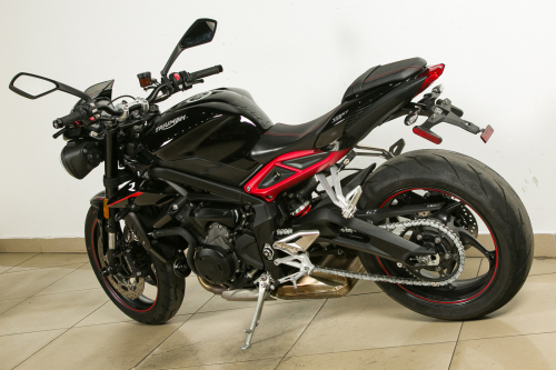 Мотоцикл TRIUMPH Street Triple 2019, черный фото 4