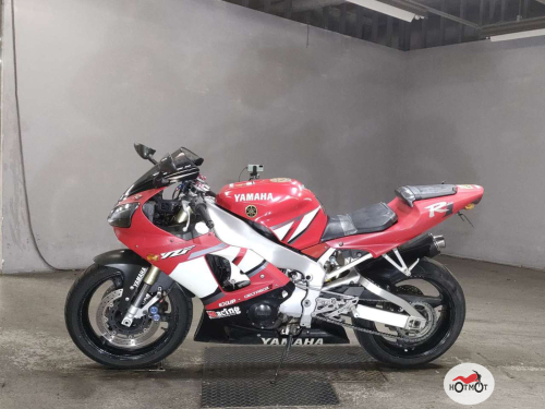 Мотоцикл YAMAHA YZF-R1 2002, Красный