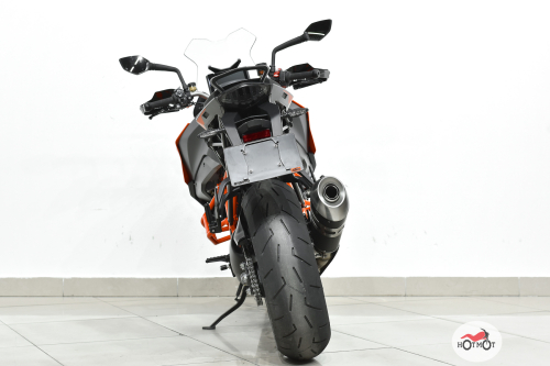 Мотоцикл KTM 1290 Super Duke GT 2022, СЕРЫЙ фото 6