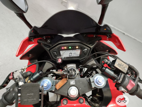 Мотоцикл HONDA CBR 400RR 2017, Красный фото 5